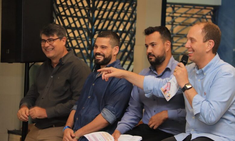 Prefeitura fez reunião com moradores do Jardim dos Eucaliptos para tratar da regularização cadastral dos imóveis