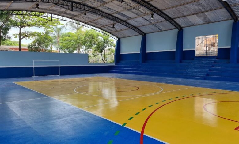 Escola da rede municipal de ensino de Sorocaba realiza reforma da quadra esportiva e revitalização estrutural com recursos do Fundo Rotativo