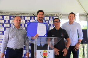 Prefeitura inicia revitalização da quadra poliesportiva no bairro Altos do Itavuvu