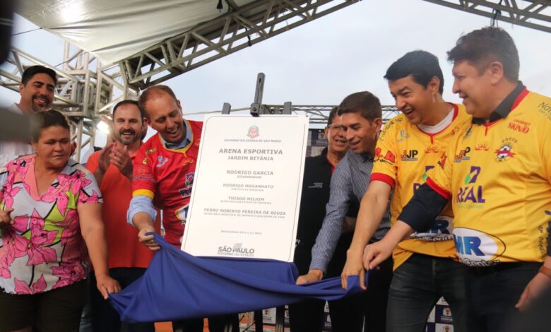 Moradores do Jardim Betânia ganham Arena de Esportes com campo society e quadra de basquete