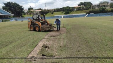 Prefeitura de Sorocaba começou a revitalização do gramado do CIC