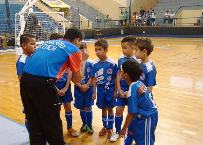 Cruzeirinho tem partidas finais no Ginásio Municipal de Esportes neste domingo (20)
