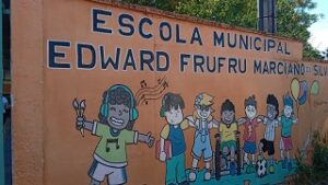 Escola da rede municipal realiza Feira Cultural com exposição de trabalhos dos alunos voltados a temas sociais