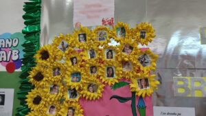 Escola da rede municipal realiza Feira Cultural com exposição de trabalhos dos alunos voltados a temas sociais