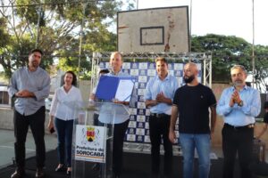 Prefeitura dá início à revitalização da quadra poliesportiva no Jardim Guaíba
