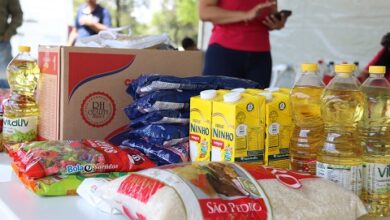 Drive-thru #AFOMENAOEFAKE! para o #DiadeDoar arrecadou cerca de três toneladas de alimentos