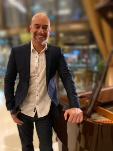 “Rogério Koury toca Jobim” é atração gratuita no Teatro Municipal de Sorocaba