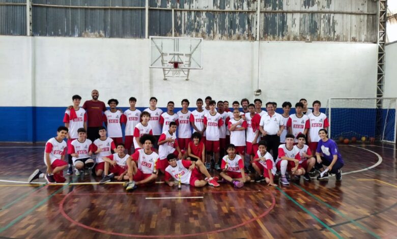 Centro Esportivo “Dr. Pitico” reúne adolescentes na Maratona de Basquete