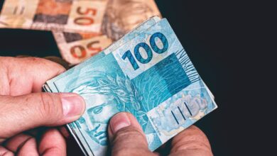 Sorocabanos usaram o 13º salário para pagar dívidas, segundo pesquisa