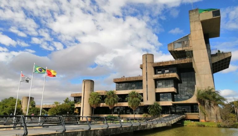 Empresa que vendeu prédio à Prefeitura aciona justiça