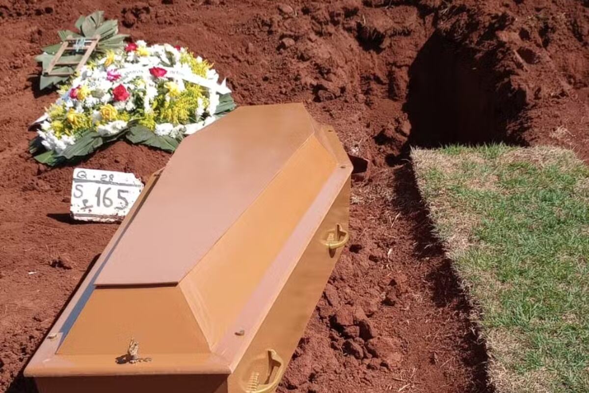 Enterro pela família e greve dos coveiros nos cemitérios de Sorocaba obriga Prefeitura a fazer contratações emergenciais