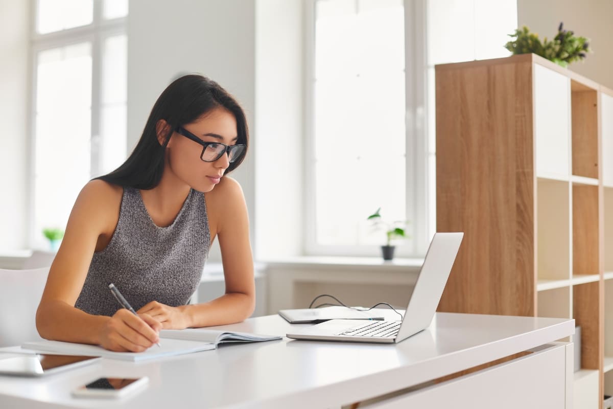 Qualifica SP Meu Primeiro Emprego tem inscrições estendidas até domingo (03)