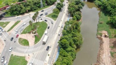 Parceria entre Prefeitura de Sorocaba, Saae e Governo do Estado avança no desassoreamento do Rio Sorocaba próximo à Praça Lions