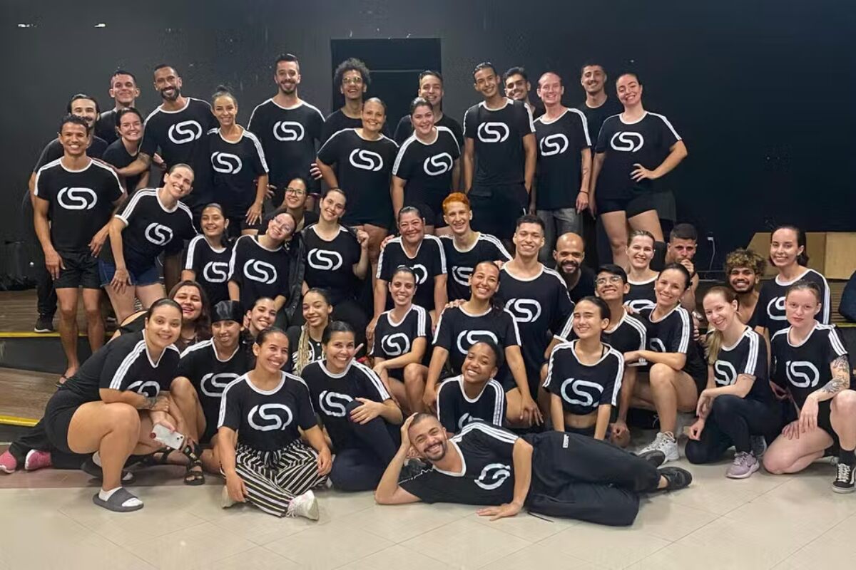 Encerramento do desfile da Tucuruvi foi com Cia de Dança de Sorocaba