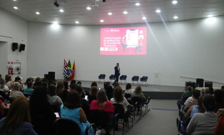 Curso gratuito da Prefeitura de Sorocaba auxilia entidades na elaboração de plano de trabalho. (Foto: Renata Giron/Secom).