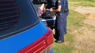 Jovem de 14 anos e suspeito de participar de roubo é apreendido pela GCM no Jardim Guarujá em Sorocaba. (Foto: Divulgação/GCM).