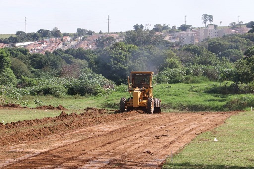 Jardim Sol Nascente começa a receber revitalização de campo de futebol na terça (16). (Foto: Michelle Alves)