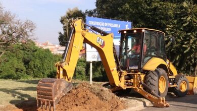 Jardim Santa Luiza começa a receber a construção de passarela e passeio público; investimento é de aproximadamente R$ 230 mil. (Foto: Renan Tonet).
