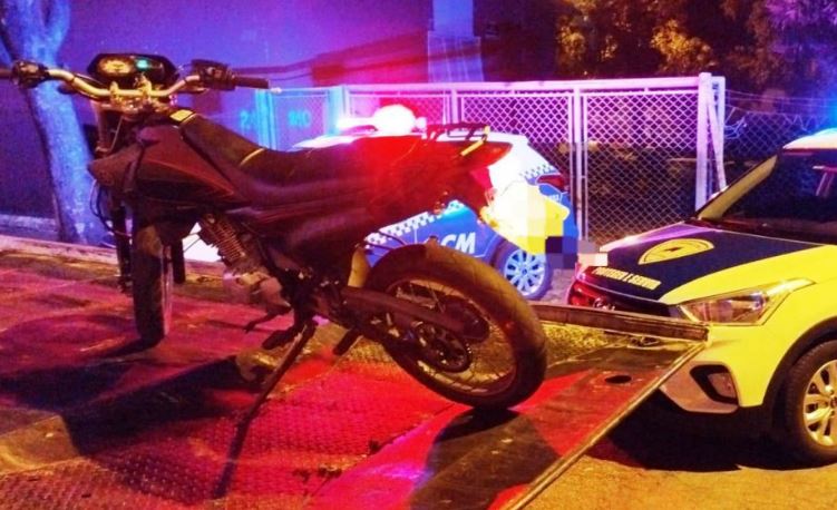 CRIME DE MADRUGADA: Homem é detido ao ser encontrado com MOTO FURTADA nesta quinta (6)