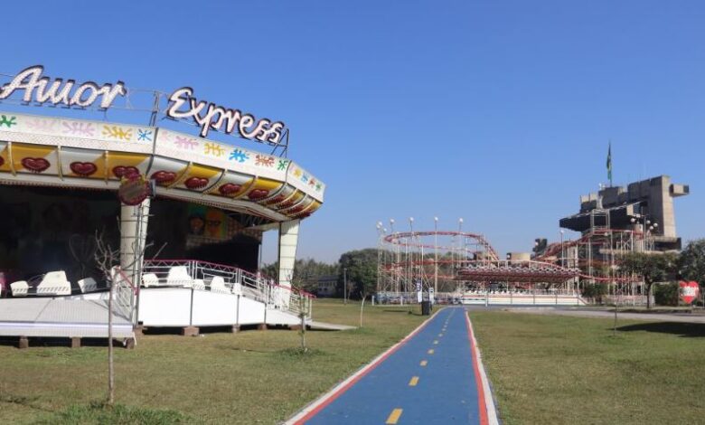 43ª Festa Julina Beneficente de Sorocaba: Parque de Diversões COMEÇA A SER MONTADO