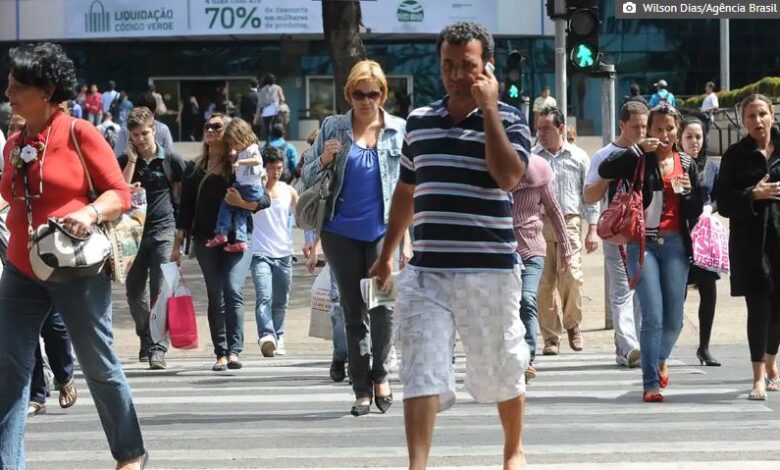 Trabalhos com CARTEIRA ASSINADA crescem mais de 20% em julho