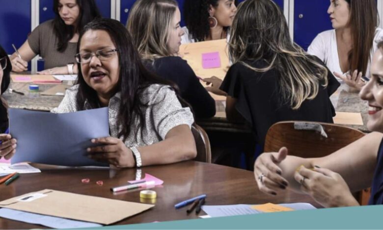 Curso gratuito para professores ensina como trabalhar diversidade e projetos de vida na escola